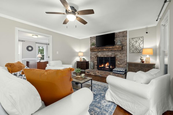 Vases blancs économiques : sublimez votre déco à petit prix !